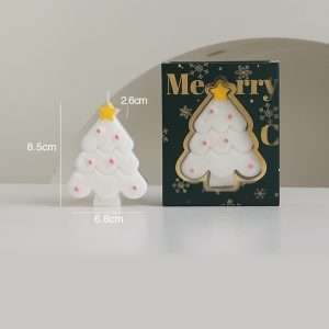 Christmas Tree Candle – White · Freesia & English Pear